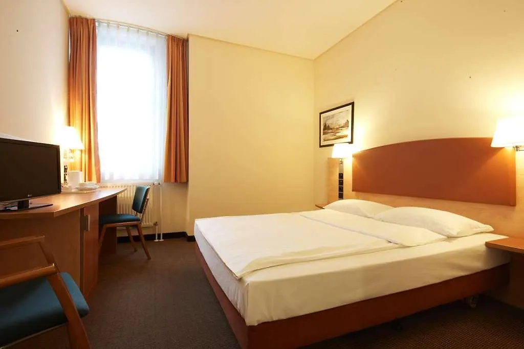 Intercityhotel Berlin Ostbhf Hotel